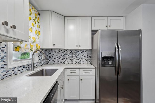 8615 MYRTLE AVE, Bowie, MD 20715