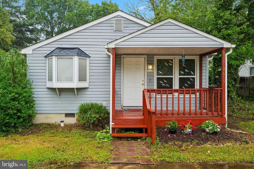 8615 MYRTLE AVE, Bowie, MD 20715