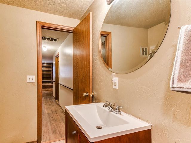 5113 NW 25th Street, Oklahoma City, OK 73127