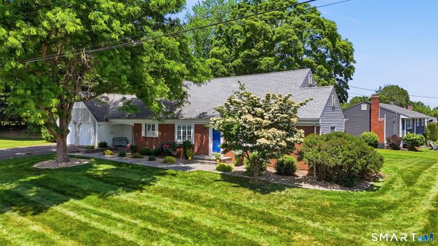 9 Pond Side Drive, Wethersfield, CT 06109