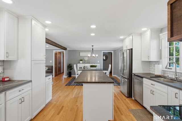 9 Pond Side Drive, Wethersfield, CT 06109