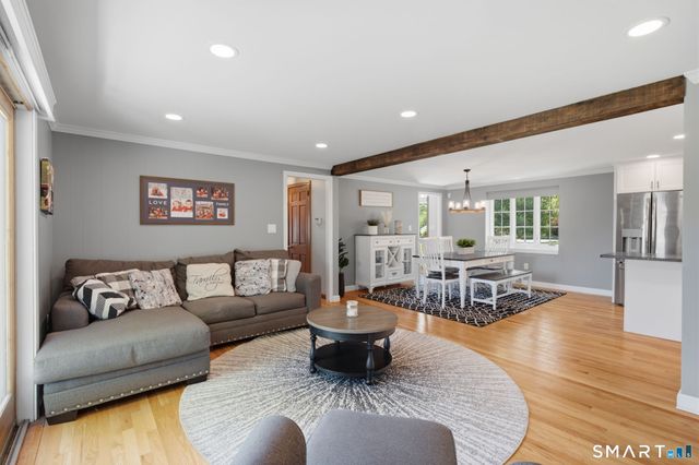 9 Pond Side Drive, Wethersfield, CT 06109