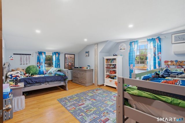 9 Pond Side Drive, Wethersfield, CT 06109