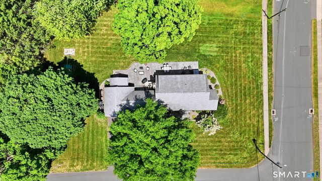 9 Pond Side Drive, Wethersfield, CT 06109