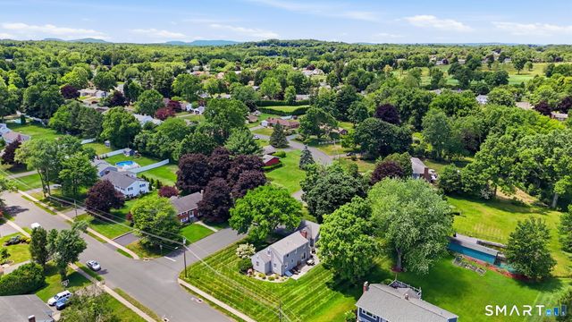 9 Pond Side Drive, Wethersfield, CT 06109