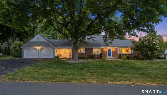 9 Pond Side Drive, Wethersfield, CT 06109