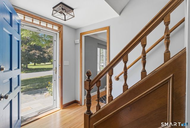 9 Pond Side Drive, Wethersfield, CT 06109