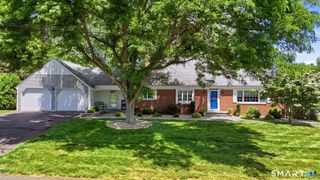 9 Pond Side Drive, Wethersfield, CT 06109