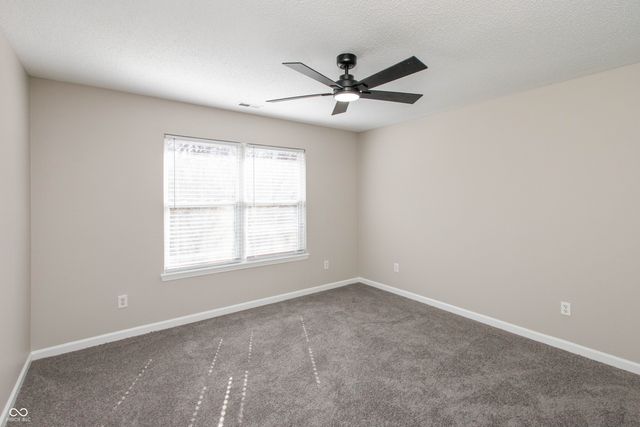 181 Woodstream Court, Greenfield, IN 46140