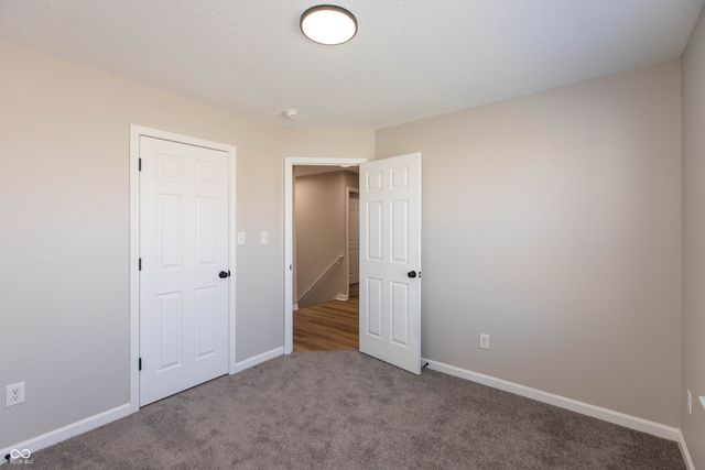 181 Woodstream Court, Greenfield, IN 46140