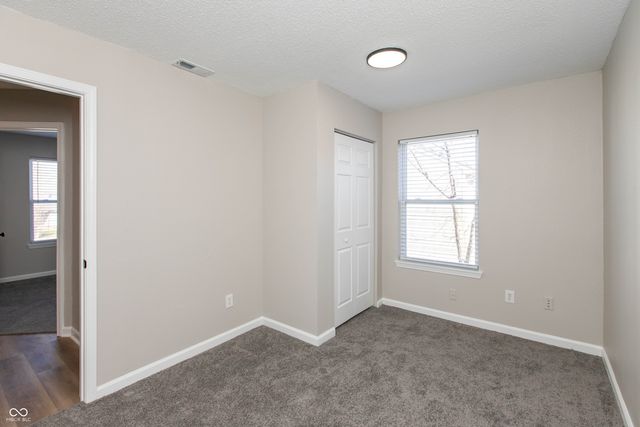 181 Woodstream Court, Greenfield, IN 46140