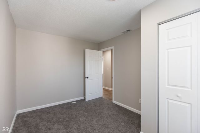 181 Woodstream Court, Greenfield, IN 46140