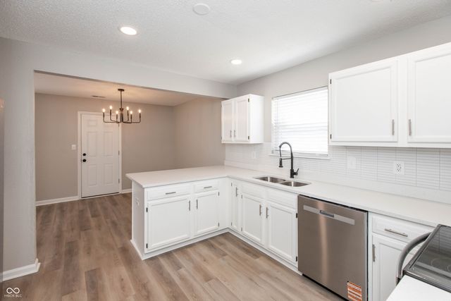 181 Woodstream Court, Greenfield, IN 46140