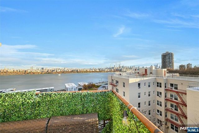 8800 Boulevard East 8D, North Bergen, NJ 07047