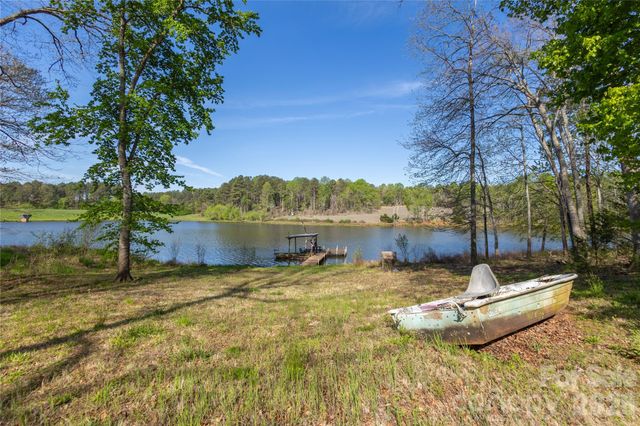 261 Groves Parkway, Union Mills, NC 28167