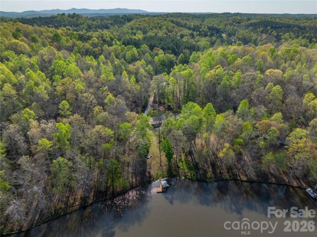 261 Groves Parkway, Union Mills, NC 28167