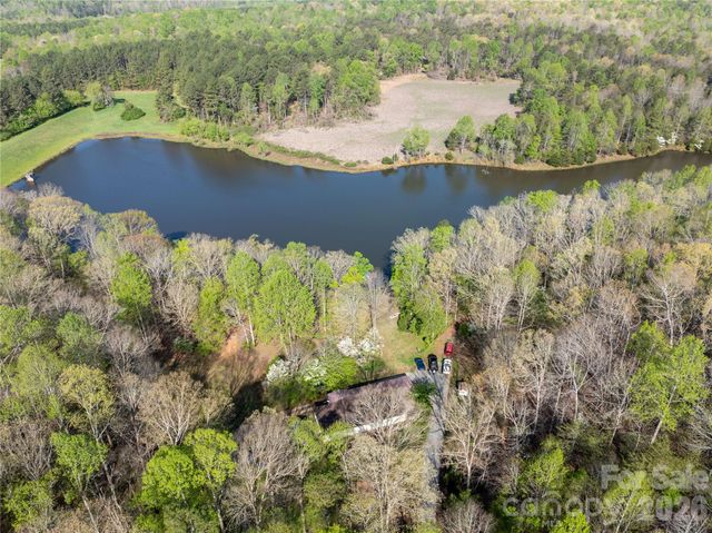 261 Groves Parkway, Union Mills, NC 28167