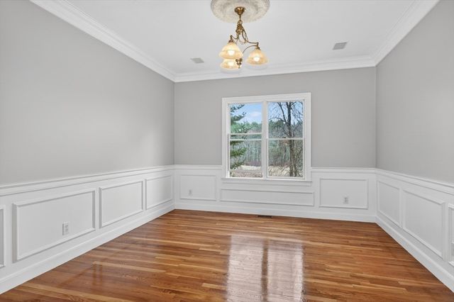 390 Hudson St, Northborough, MA 01532