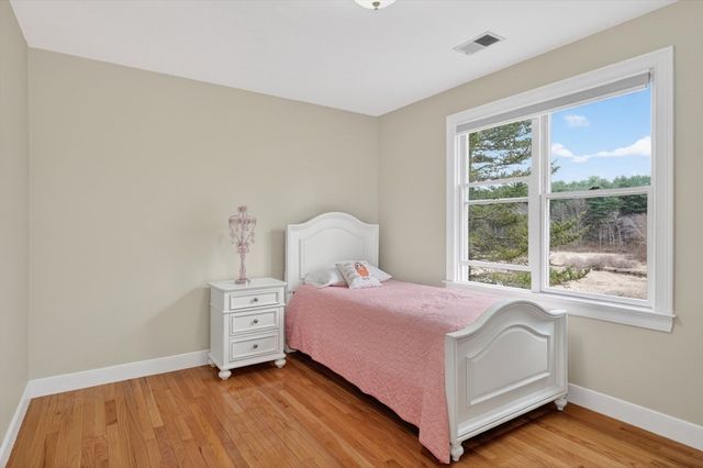 390 Hudson St, Northborough, MA 01532