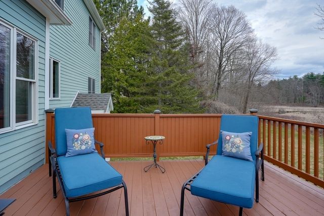 390 Hudson St, Northborough, MA 01532