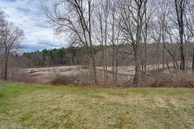 390 Hudson St, Northborough, MA 01532