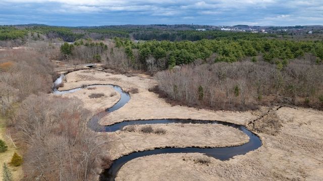 390 Hudson St, Northborough, MA 01532