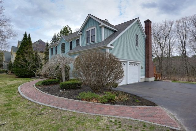 390 Hudson St, Northborough, MA 01532