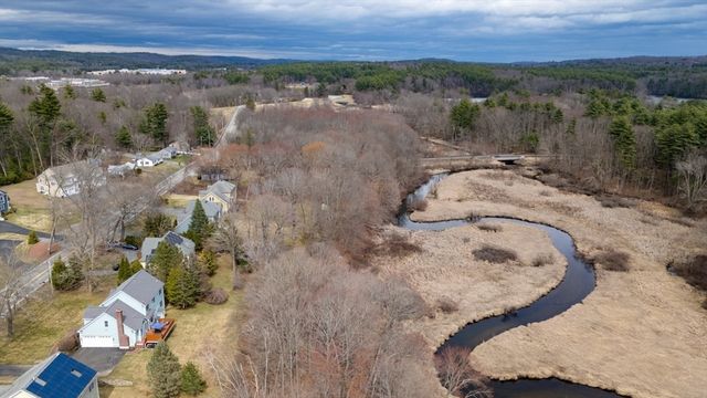 390 Hudson St, Northborough, MA 01532