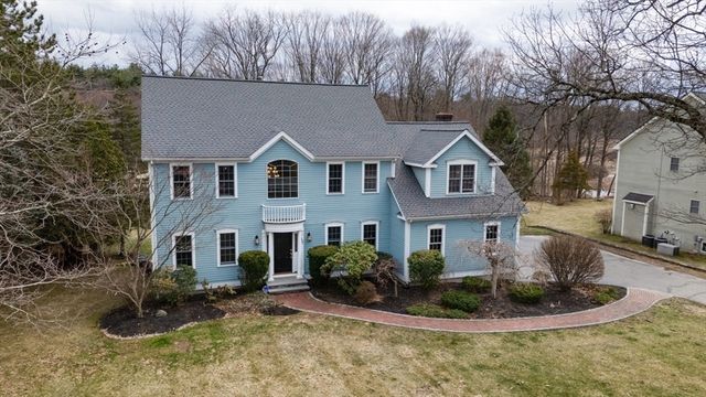 390 Hudson St, Northborough, MA 01532
