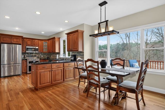 390 Hudson St, Northborough, MA 01532