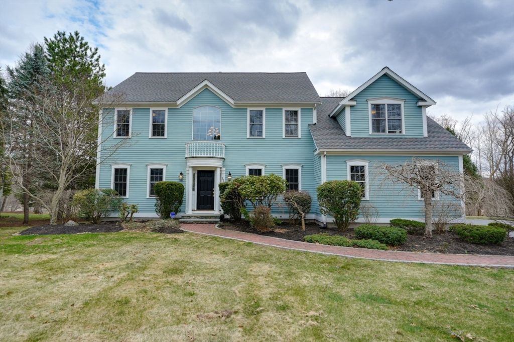 390 Hudson St, Northborough, MA 01532