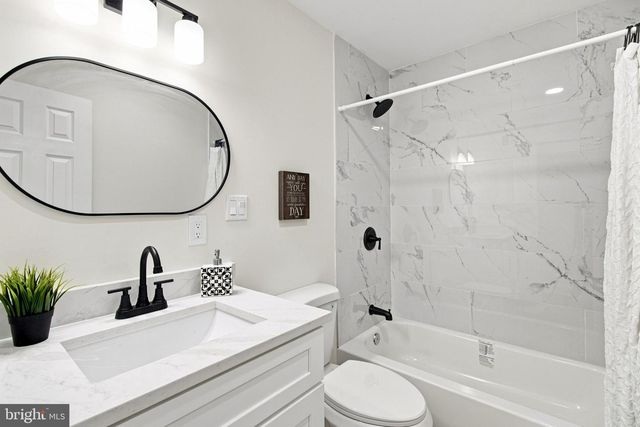 637 N ROBINSON ST, Baltimore, MD 21205