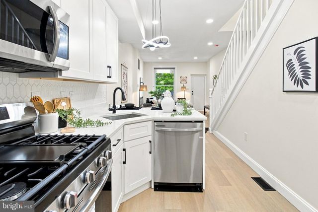 637 N ROBINSON ST, Baltimore, MD 21205