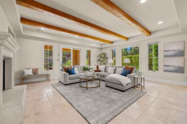 5301 Montserrat Ln, Loomis, CA 95650