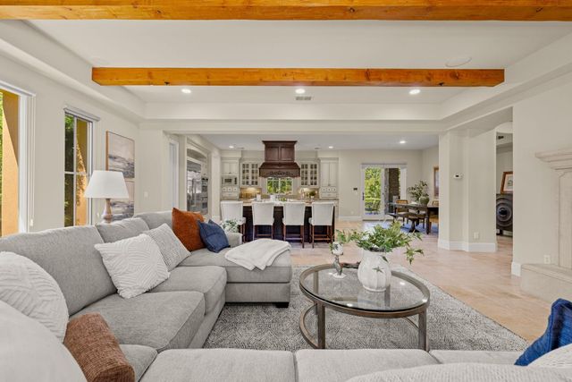 5301 Montserrat Ln, Loomis, CA 95650