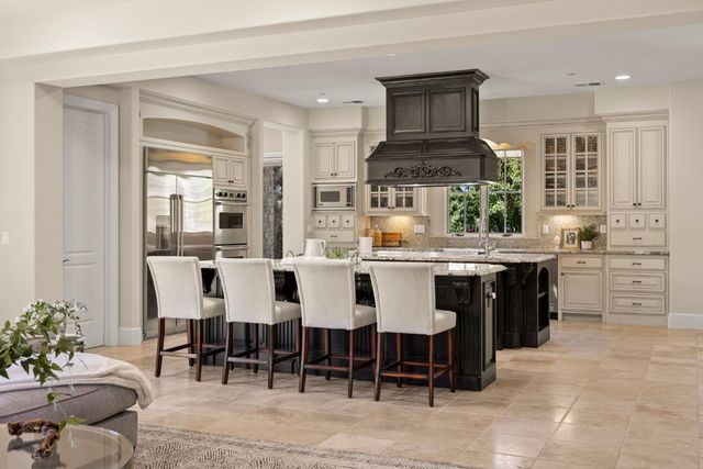 5301 Montserrat Ln, Loomis, CA 95650