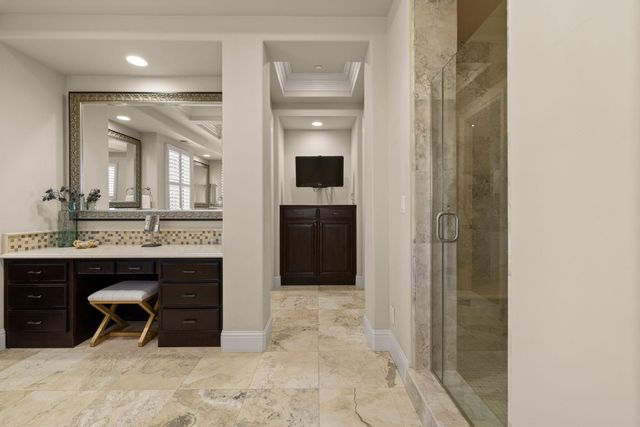 5301 Montserrat Ln, Loomis, CA 95650