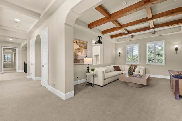 5301 Montserrat Ln, Loomis, CA 95650