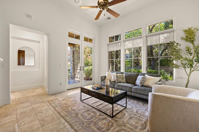 5301 Montserrat Ln, Loomis, CA 95650
