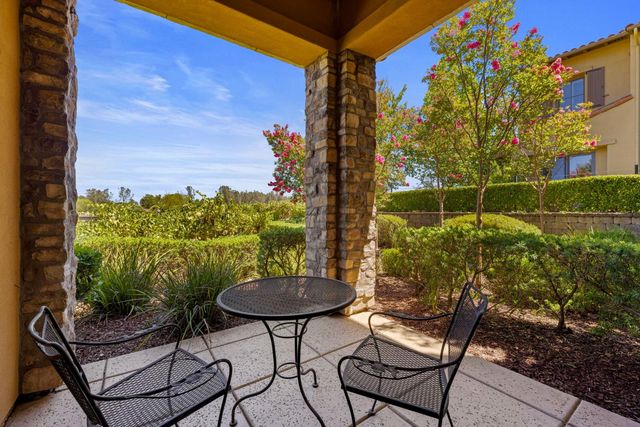 5301 Montserrat Ln, Loomis, CA 95650