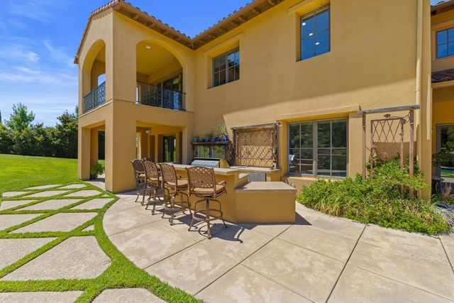 5301 Montserrat Ln, Loomis, CA 95650