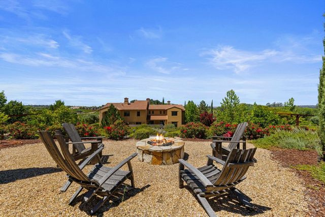 5301 Montserrat Ln, Loomis, CA 95650