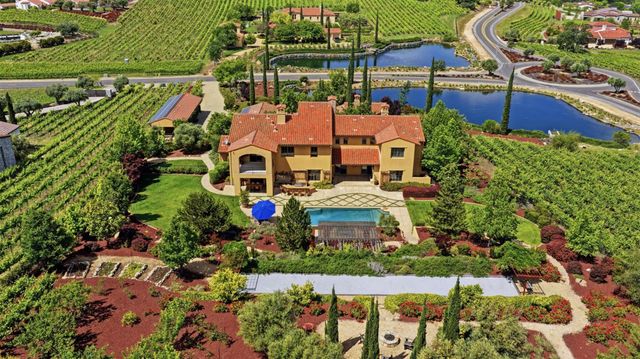 5301 Montserrat Ln, Loomis, CA 95650