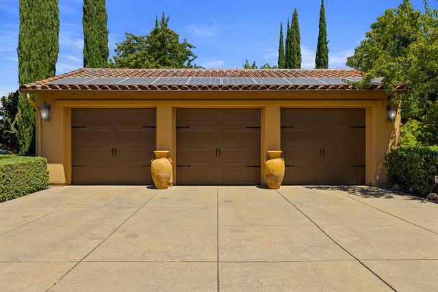 5301 Montserrat Ln, Loomis, CA 95650