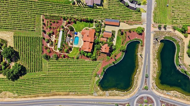 5301 Montserrat Ln, Loomis, CA 95650