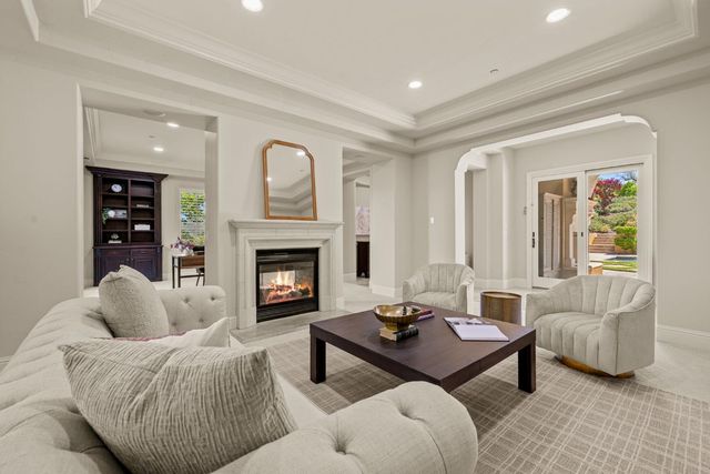 5301 Montserrat Ln, Loomis, CA 95650