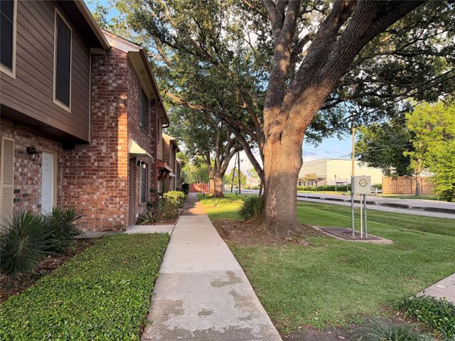5218 Milwee Street 6, Houston, TX 77092