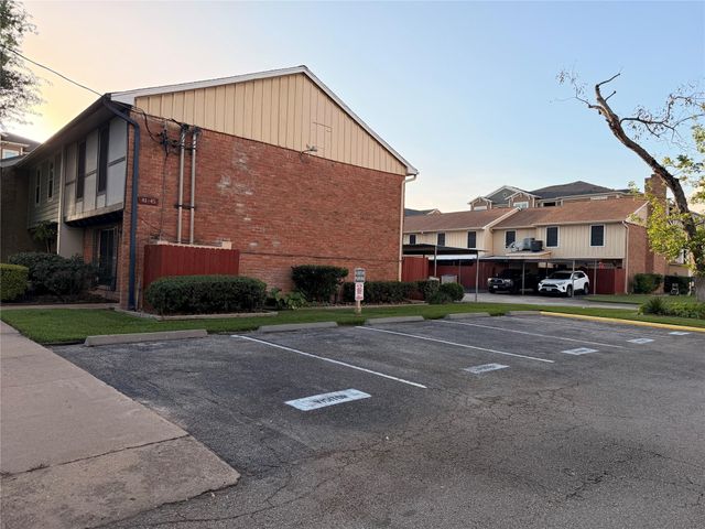 5218 Milwee Street 6, Houston, TX 77092
