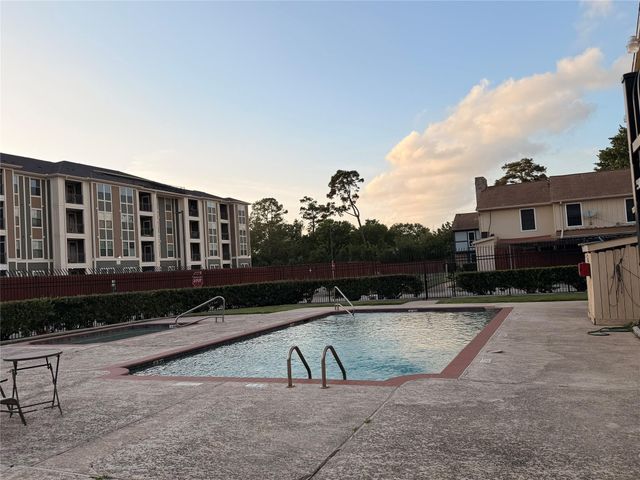 5218 Milwee Street 6, Houston, TX 77092