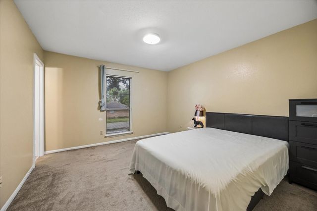 5218 Milwee Street 6, Houston, TX 77092